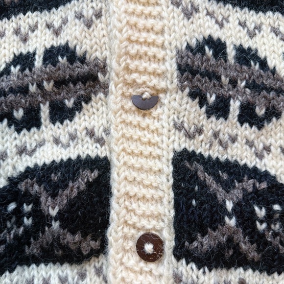 Pole To Pole Imports 100% Wool Chunky Hand Knit Cardigan Sweater - Picture 6 of 7